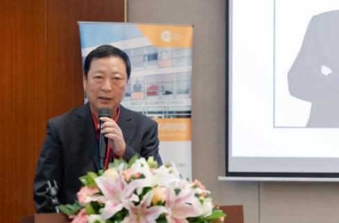 刘京先生(《公益时报》社社长、中国社会工作联合会副会长兼秘书长、全国优秀慈善工作者)代表学员发言